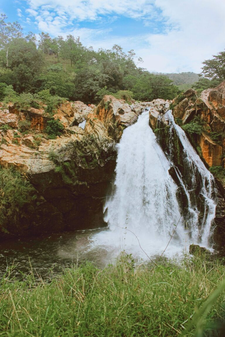 Kaltota Duvili Ella waterfall cascading down rocks